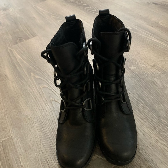 Sorrel Boots - Picture 3 of 4